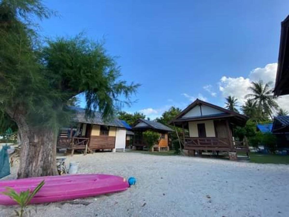 Pinks Bungalow Ban Tai Exterior photo
