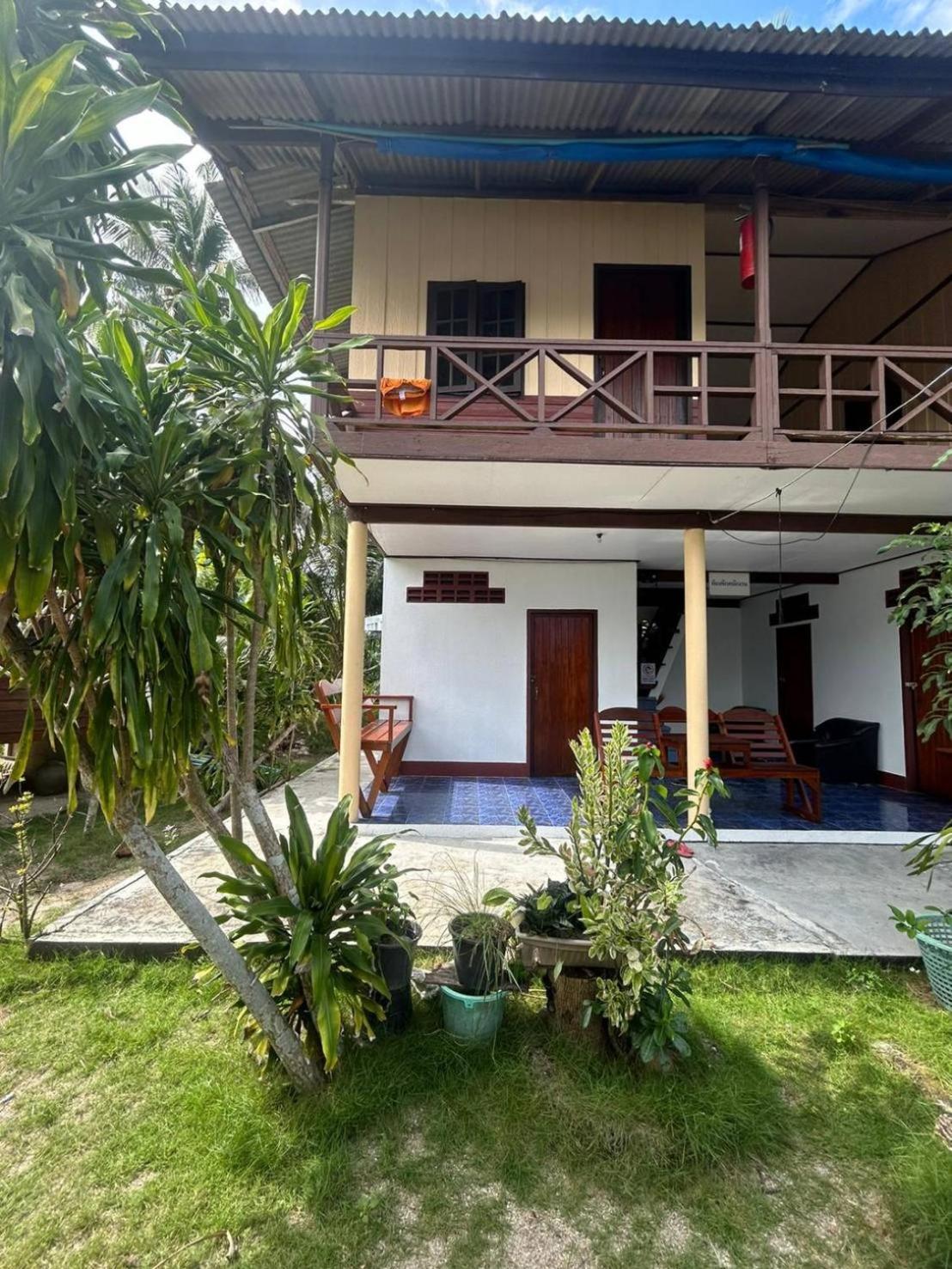 Pinks Bungalow Ban Tai Exterior photo