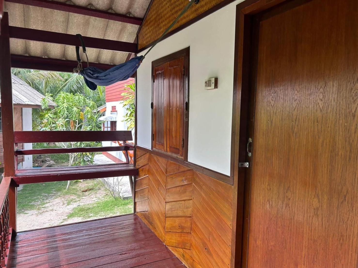 Pinks Bungalow Ban Tai Exterior photo